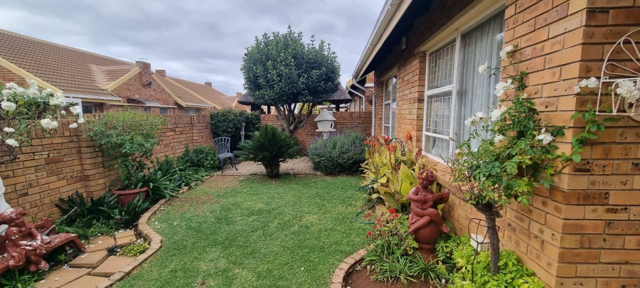 3 Bedroom Property for Sale in Langenhovenpark Free State